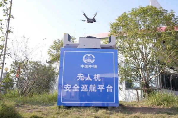 同花配 空中“哨兵”为施工安全保驾护航
